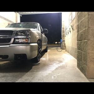 Meet your Posher, Javier